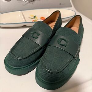 Coach Womens Leah Green Canvas Lug Sole Slip On Loafer Heels Shoes Size 7
